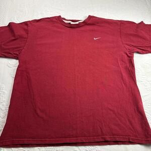 Red vintage Nike t-shirt nike medium